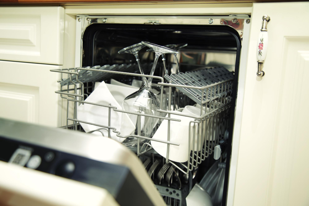 Loud dishwasher? Everything you need to know about noise level